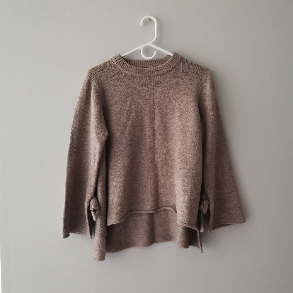 bowtie sleeve long sleeve sweater